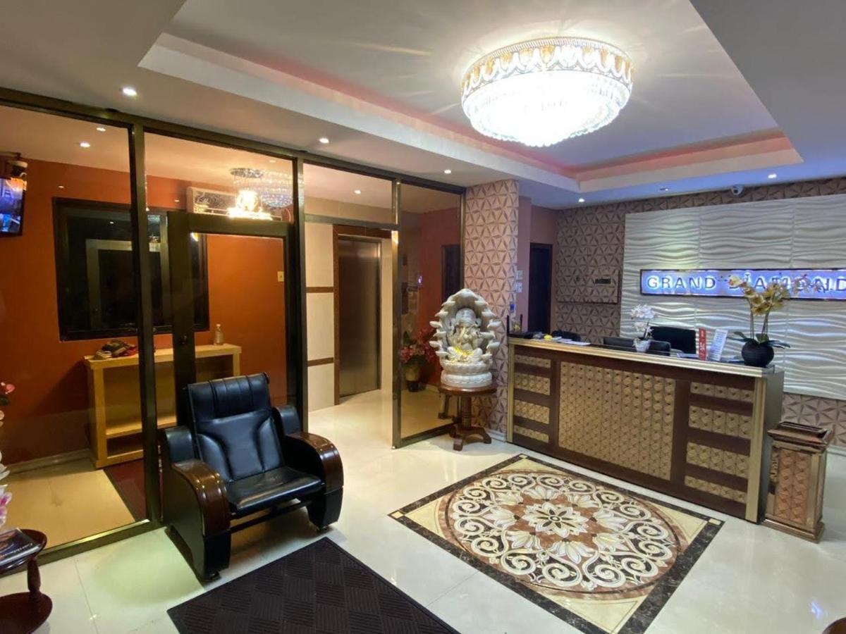 Grand Diamond Hotel Trinidad Piarco Exterior photo