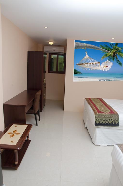 Grand Diamond Hotel Trinidad Piarco Exterior photo